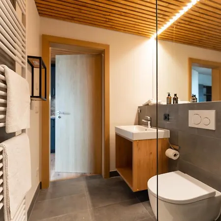 Aparthotel Living Rain *